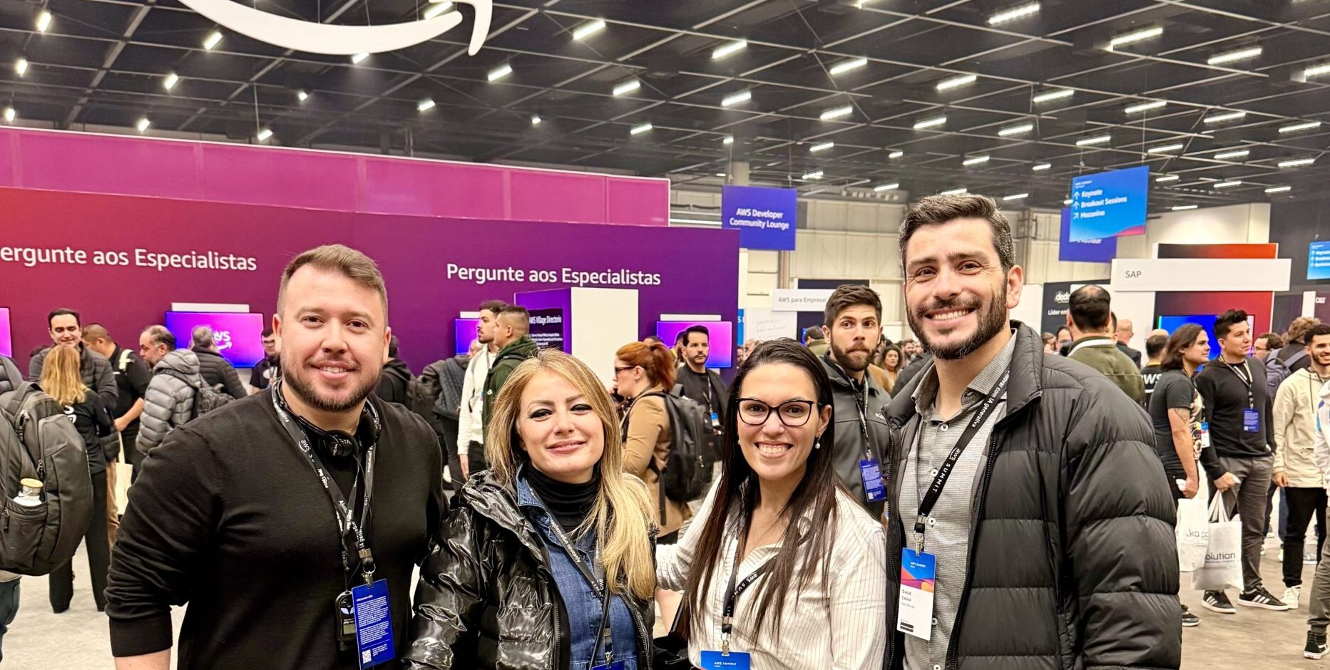 A ília esteve presente no AWS Summit São Paulo 2025, um dos principais eventos de tecnologia e inovação do país,acompanhando de perto as tendências que estão moldando o futuro dos negócios no uso estratégico da Inteligência Artificial e de soluções em nuvem.